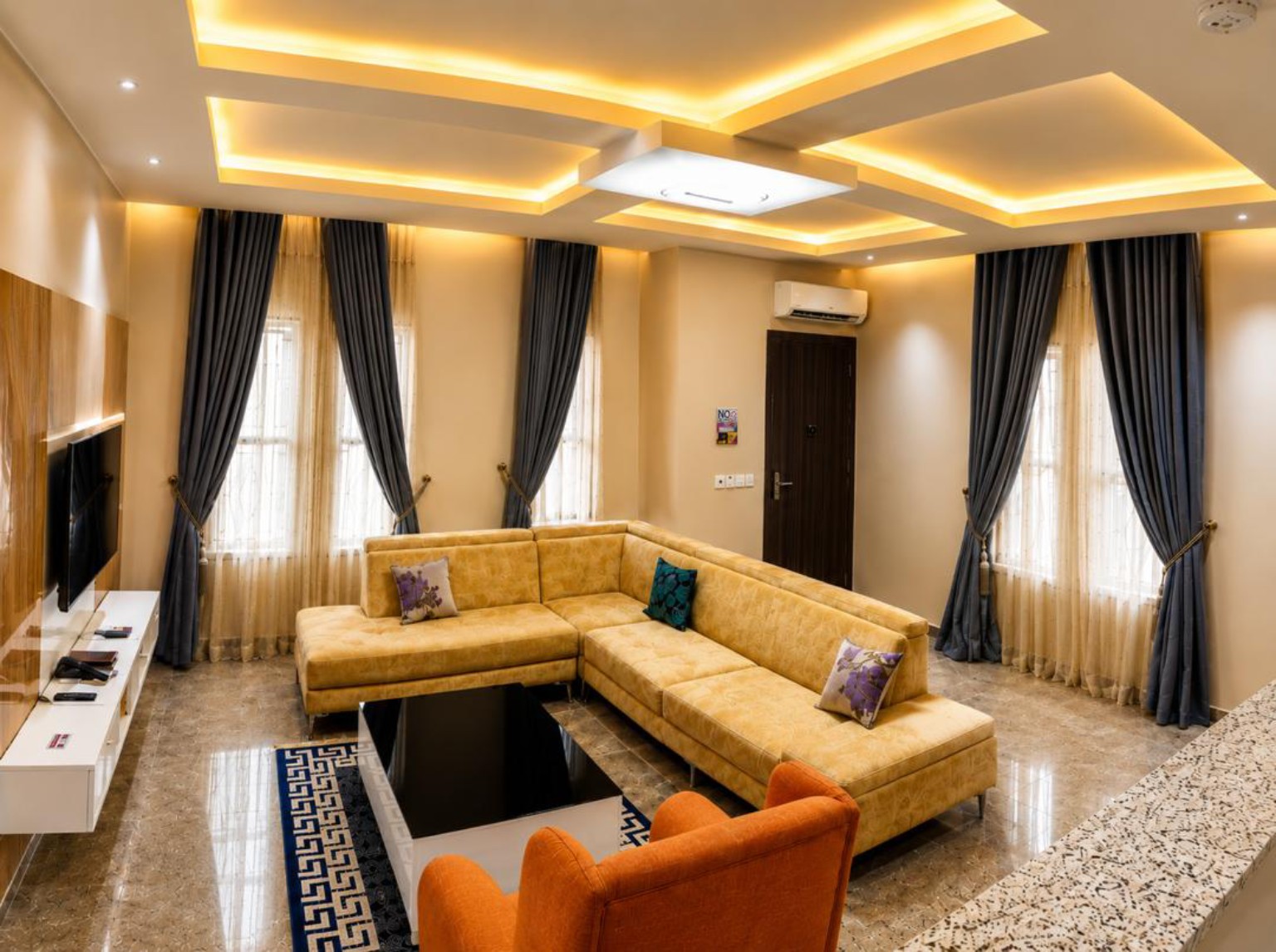Apartment lounge at Kiniz